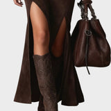 Robe maxi élégante en simili-cuir marron foncé à décolleté carré