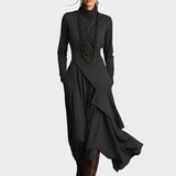 Teresa - Robe maxi asymétrique en maille à col roulé